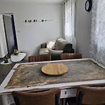 Maison Aux Portes Des Garrigues Nyaraló *